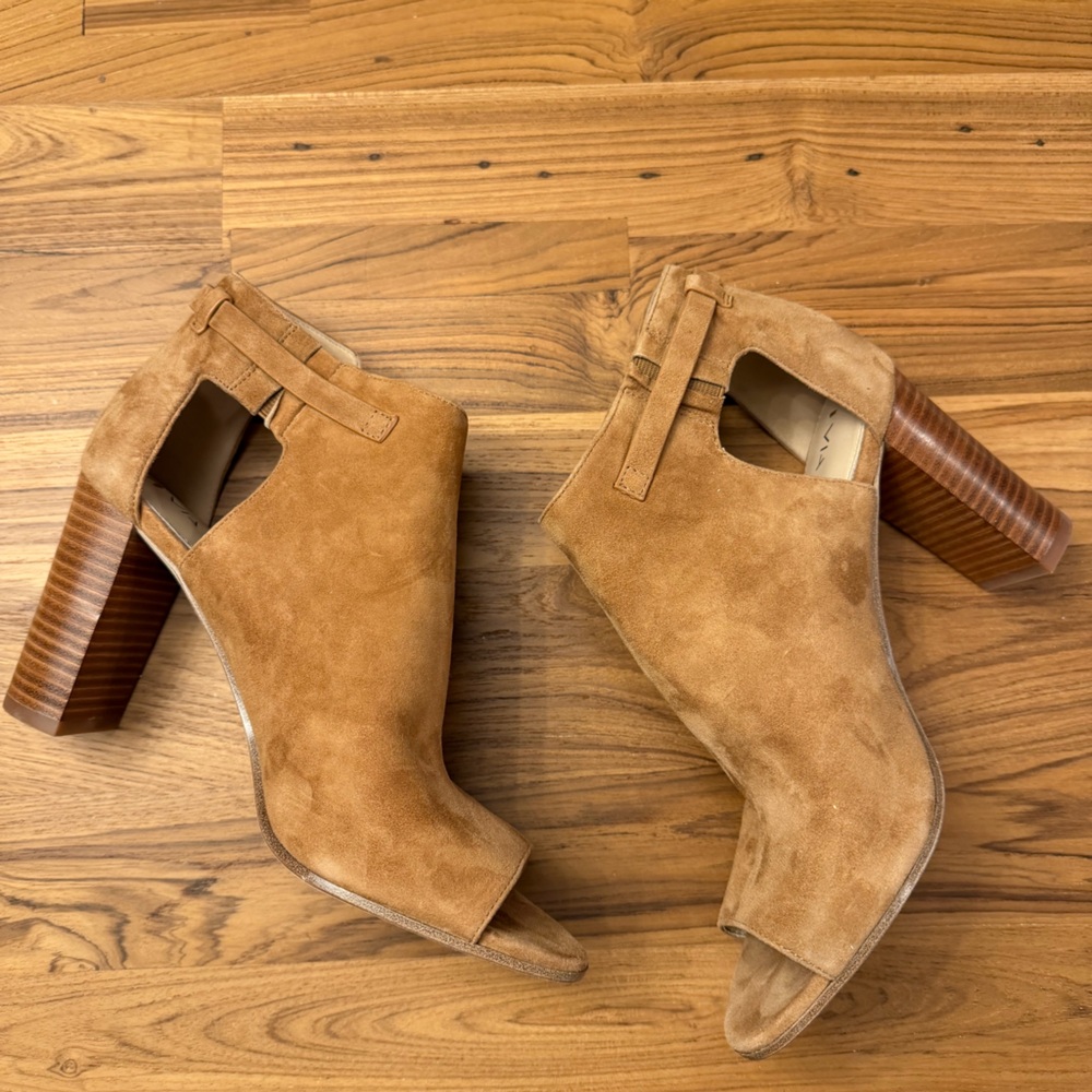 Via Spiga brown heels peep toe women’s new in box size 8